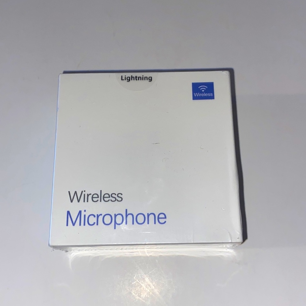 Wireless Lavalier Microphone
